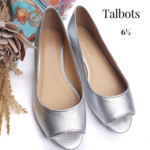 Talbots Silver Peep Toe Flats Sz 6.5m - Picture 1 of 11